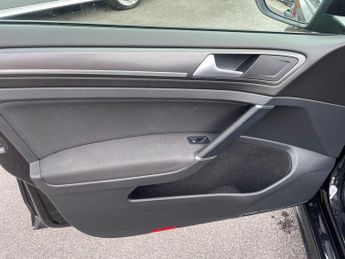 Volkswagen Golf 1.4 TSI 8.7kWh GTE Advance Hatchback 5dr Petrol Plug-in Hybrid D