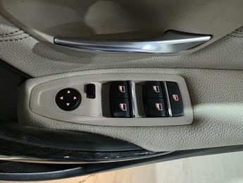 BMW 3 Series 2.0 330e 7.6kWh Luxury Auto Euro 6 (s/s) 4dr