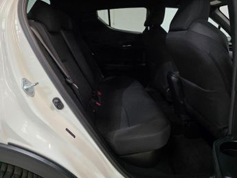 Toyota C-HR 1.8 VVT-h Design CVT Euro 6 (s/s) 5dr