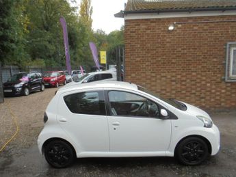 Toyota AYGO 1.0 VVT-i Ice Euro 5 5dr