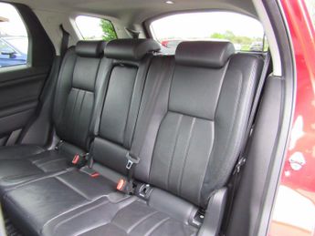 Land Rover Discovery Sport 2.0 TD4 HSE Black Auto 4WD Euro 6 (s/s) 5dr