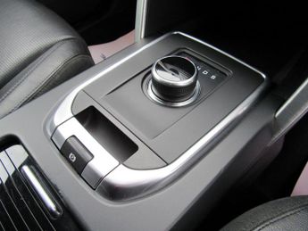 Land Rover Discovery Sport 2.0 TD4 HSE Black Auto 4WD Euro 6 (s/s) 5dr