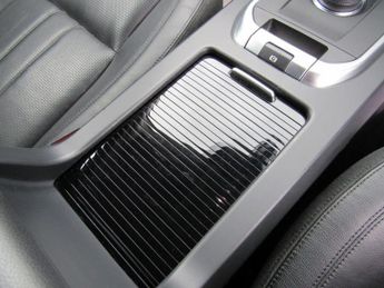 Land Rover Discovery Sport 2.0 TD4 HSE Black Auto 4WD Euro 6 (s/s) 5dr