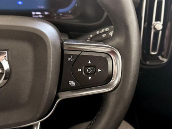 Volvo XC40 Recharge 69kWh Plus Auto 5dr