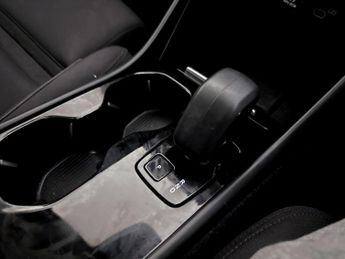 Volvo XC40 Recharge 69kWh Plus Auto 5dr