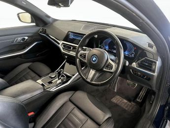 BMW 3 Series 2.0 330e 12kWh M Sport Pro Edition Auto xDrive Euro 6 (s/s) 4dr
