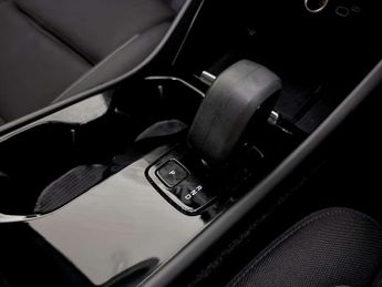 Volvo XC40 Recharge 69kWh Plus Auto 5dr