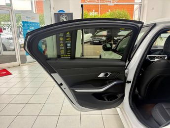 BMW 3 Series 2.0 320i M Sport Auto Euro 6 (s/s) 4dr