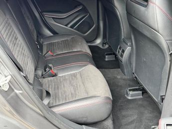 Mercedes-Benz A Class 2.1 A200d AMG Line (Executive) 7G-DCT Euro 6 (s/s) 5dr