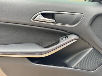 Mercedes-Benz A Class 2.1 A200d AMG Line (Executive) 7G-DCT Euro 6 (s/s) 5dr