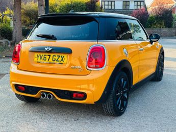 MINI Hatch 2.0 Cooper SD Auto Euro 6 (s/s) 3dr