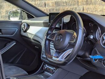 Mercedes-Benz CLA 2.1 CLA220d AMG Line Coupe 7G-DCT Euro 6 (s/s) 4dr