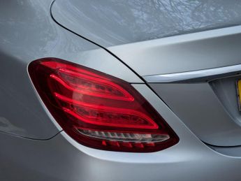 Mercedes-Benz C Class 2.1 C220 BlueTEC AMG Line (Premium) G-Tronic+ Euro 6 (s/s) 4dr
