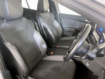 Volkswagen ID.5 Pro Performance 77kWh Style Auto 5dr