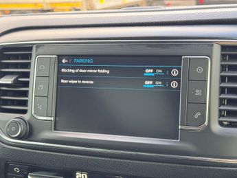 Peugeot Traveller 2.0 BlueHDi Allure Standard MPV 5dr Diesel EAT8 MWB Euro 6 (s/s)