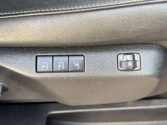 Peugeot Traveller 2.0 BlueHDi Allure Standard MPV 5dr Diesel EAT8 MWB Euro 6 (s/s)