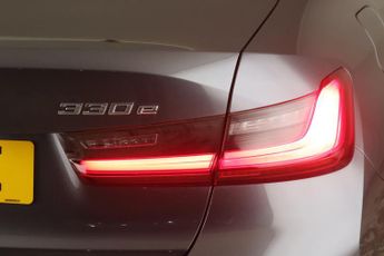 BMW 3 Series 2.0 330e 12kWh SE Pro Auto Euro 6 (s/s) 4dr