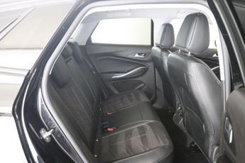 Vauxhall Grandland 1.6 14.2kWh Ultimate Auto Euro 6 (s/s) 5dr
