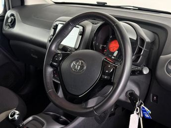 Toyota AYGO 1.0 VVT-i x-trend x-shift Euro 6 5dr (Safety Sense)