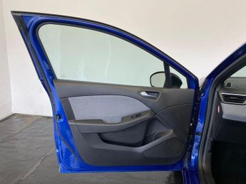 Renault Clio 1.6 E-TECH techno Auto Euro 6 (s/s) 5dr