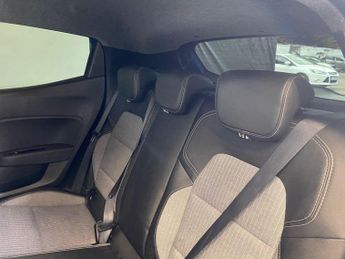 Renault Clio 1.6 E-TECH techno Auto Euro 6 (s/s) 5dr