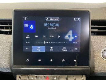 Renault Clio 1.6 E-TECH techno Auto Euro 6 (s/s) 5dr