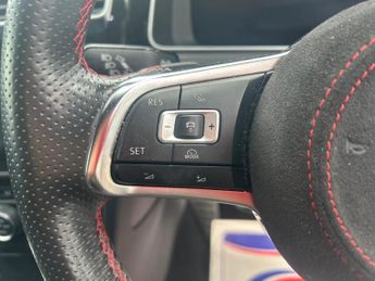 Volkswagen Golf 2.0 TSI GTI DSG Euro 6 (s/s) 5dr