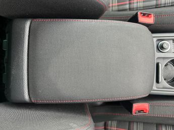 Volkswagen Golf 2.0 TSI GTI DSG Euro 6 (s/s) 5dr