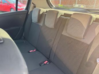 Renault Clio 1.2 I-Music Euro 5 5dr