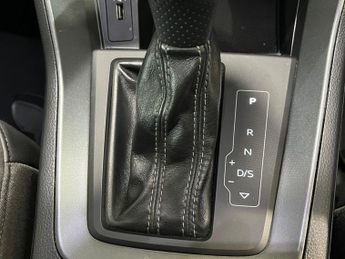 Audi Q3 1.5 TFSI CoD 35 S line S Tronic Euro 6 (s/s) 5dr