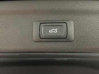 Audi Q3 1.5 TFSI CoD 35 S line S Tronic Euro 6 (s/s) 5dr