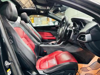 Jaguar XE 2.0d R-Sport Auto Euro 6 (s/s) 4dr