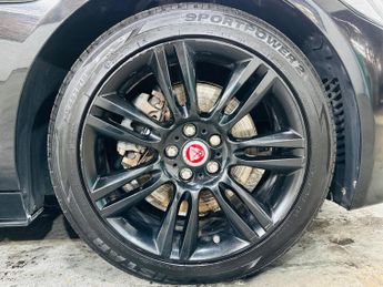 Jaguar XE 2.0d R-Sport Auto Euro 6 (s/s) 4dr