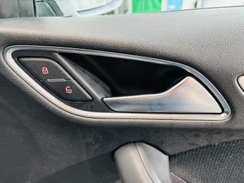 Audi Q3 2.0 TDI S line S Tronic quattro Euro 6 (s/s) 5dr