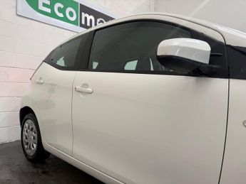 Toyota AYGO 1.0 VVT-i x-play x-shift Euro 6 5dr