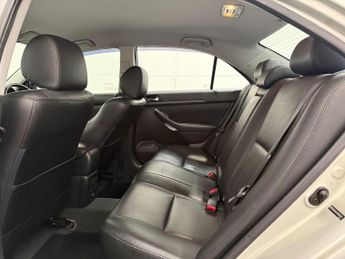 Toyota Avensis 2.0 VVT-i T Spirit 4dr