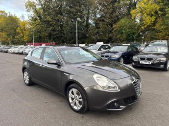 Alfa Romeo Giulietta 2.0 JTDM-2 Lusso Euro 5 (s/s) 5dr