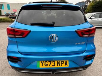 MG MG ZS 72.6kWh Trophy Connect Long Range Auto 5dr