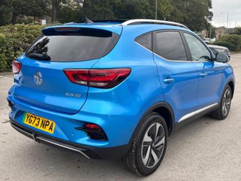 MG MG ZS 72.6kWh Trophy Connect Long Range Auto 5dr