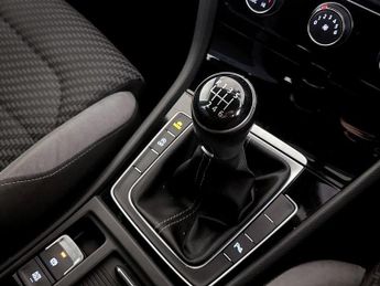 Volkswagen Golf 2.0 TDI R-Line Euro 6 (s/s) 5dr