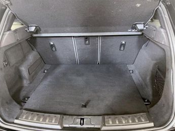 Land Rover Range Rover Evoque 2.0 D150 R-Dynamic FWD Euro 6 (s/s) 5dr