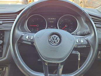 VOLKSWAGEN TIGUAN 2.0 TDI Match SUV 5dr Diesel DSG Euro 6 (s/s) (150 ps) 6 MONTHS 