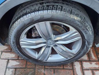 VOLKSWAGEN TIGUAN 2.0 TDI Match SUV 5dr Diesel DSG Euro 6 (s/s) (150 ps) 6 MONTHS 