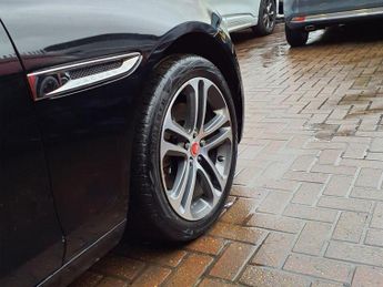 JAGUAR XE 2.0 D PORTFOLIO AWD 4d 238 BHP 4X4 AUTOMATIC FULL LEATHERS