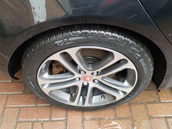 JAGUAR XE 2.0 D PORTFOLIO AWD 4d 238 BHP 4X4 AUTOMATIC FULL LEATHERS