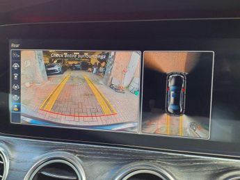 MERCEDES-BENZ E-CLASS 2.0 E220d AMG Line (Premium Plus) Saloon 4dr Diesel G-Tronic+ Eu