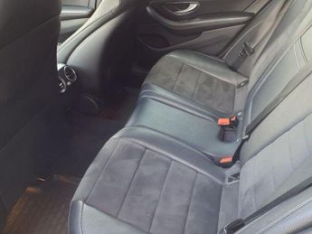 MERCEDES-BENZ E-CLASS 2.0 E220d AMG Line (Premium Plus) Saloon 4dr Diesel G-Tronic+ Eu