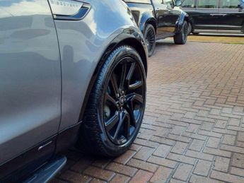 LAND ROVER DISCOVERY 3.0 D250 MHEV R-Dynamic SE SUV 5dr Diesel Auto 4WD Euro 6 (s/s) 