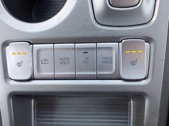 HYUNDAI KONA 64kWh Premium SUV 5dr Electric Auto (10.5kW Charger) (204 ps) 6 