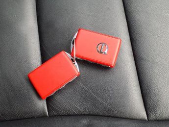 VOLVO XC40 2.0 B4 INSCRIPTION MHEV 5d 195 BHP 6 MONTHS WARRANTY 2 KEYS